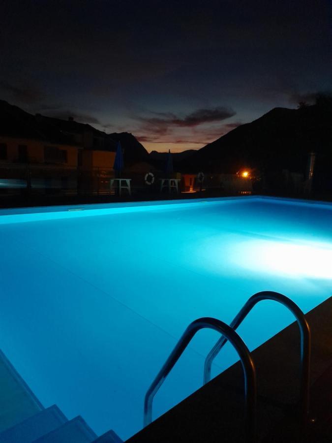 Апартаменти Valsassina Rent Introbio Екстер'єр фото