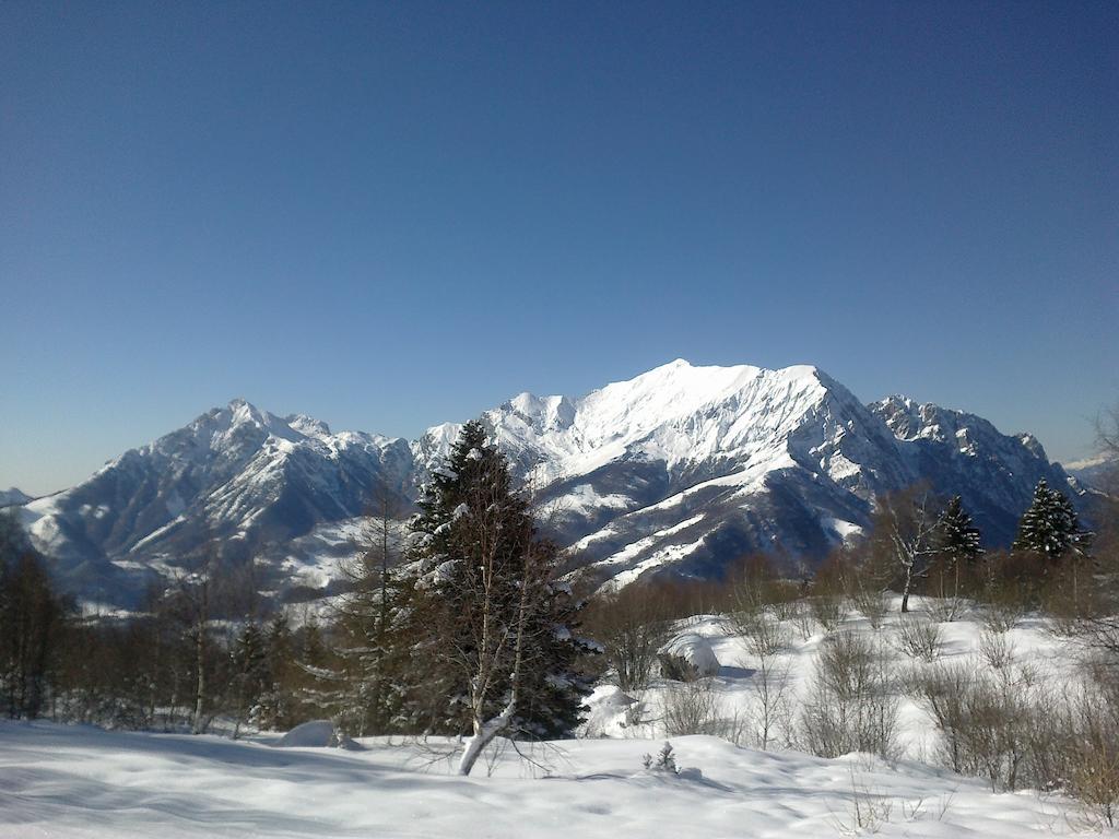 Апартаменти Valsassina Rent Introbio Екстер'єр фото