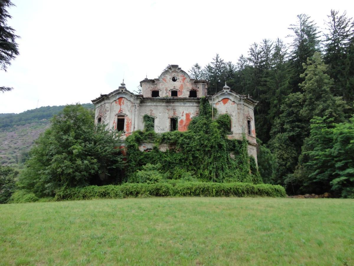 Апартаменти Valsassina Rent Introbio Екстер'єр фото